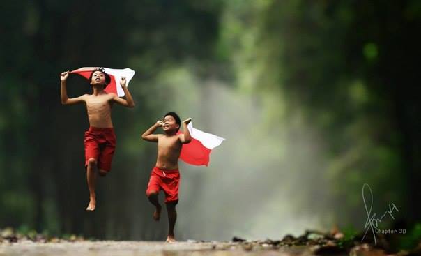 Повседневная жизнь индонезийской деревни в ярких фотографиях Германа Дамара