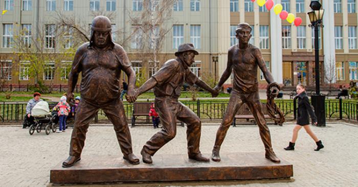 15 великолепных памятников любимым героям советского кино